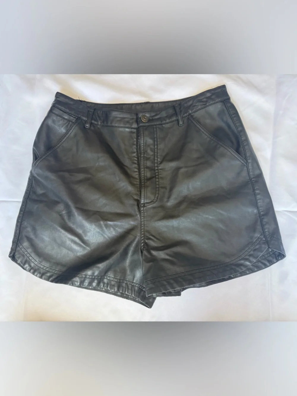 Free People Lita Black Vegan Leather High Rise Shorts Size 12